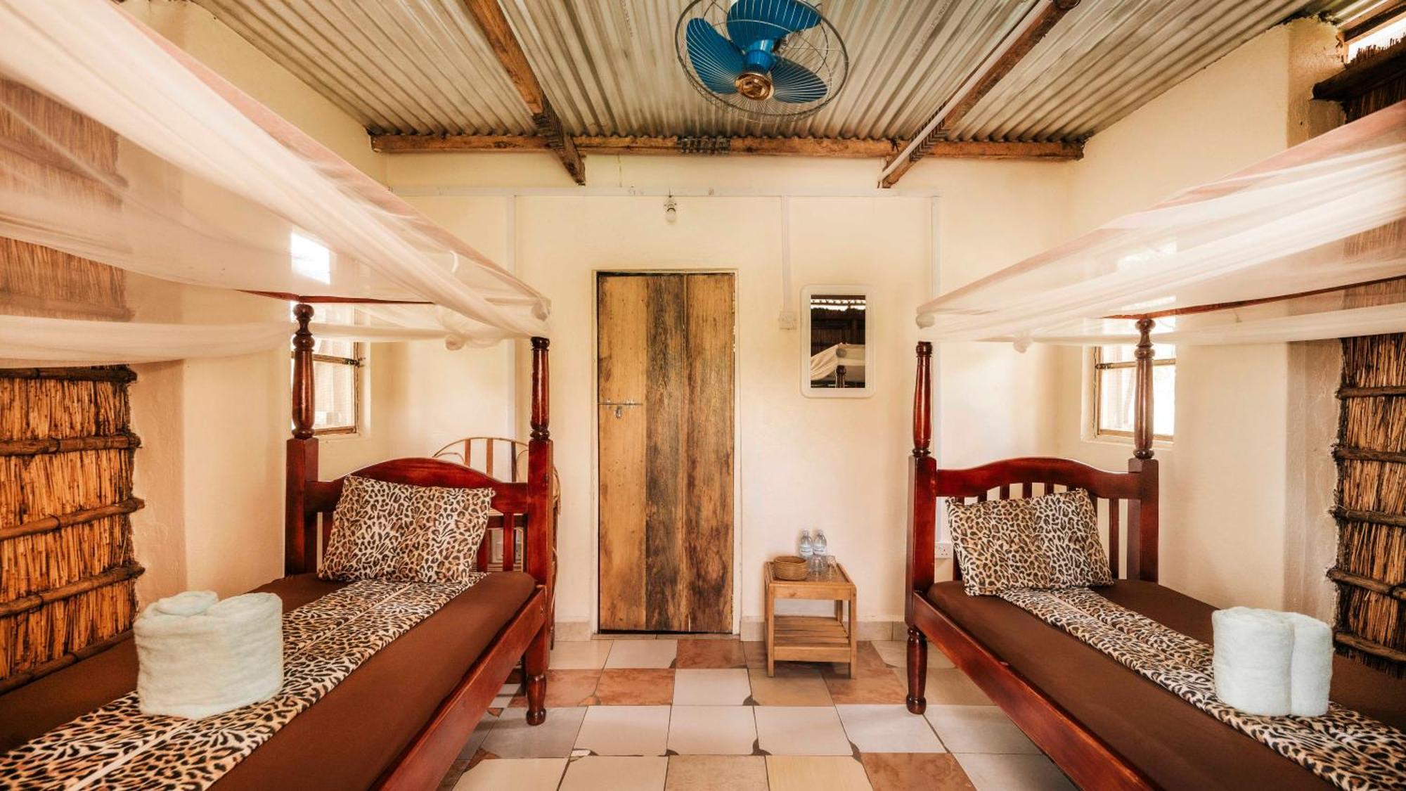 Mama Washindi Lodge Pakwach 外观 照片