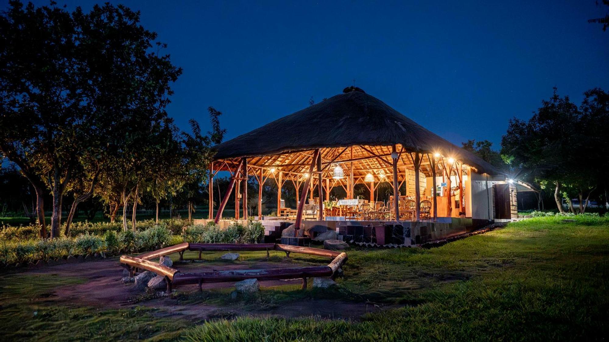 Mama Washindi Lodge Pakwach 外观 照片